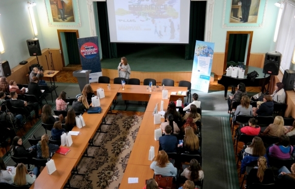 Information Day Erasmus+ la Bălți: Sfaturi practice pentru tinerii interesați de studii europene