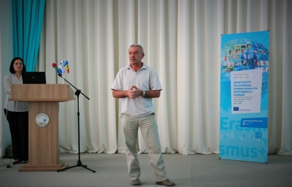 Studenți de la Comrat și Cahul, informați despre Erasmus+